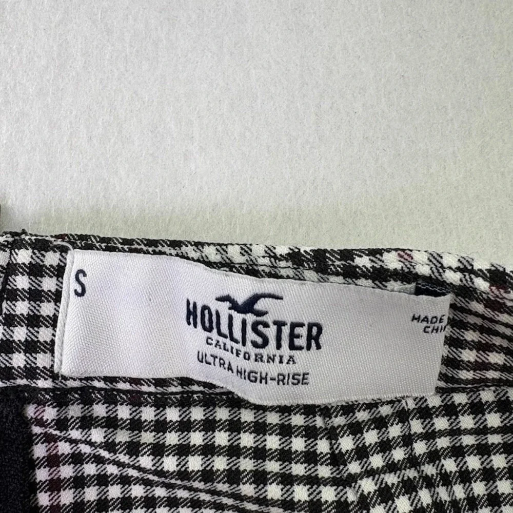 Hollister‎ Women's Size Small Ultra High Rise  Mini Skirt Plaid Preppy Twee
